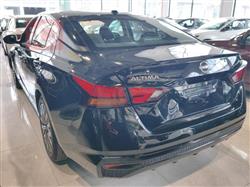 نيسان ألتيما